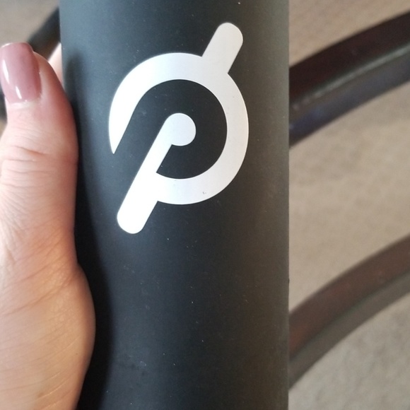 Peloton glass water bottle with rubber sleeve - Picture 4 of 4